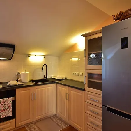 Yunchov Guest House Apartment